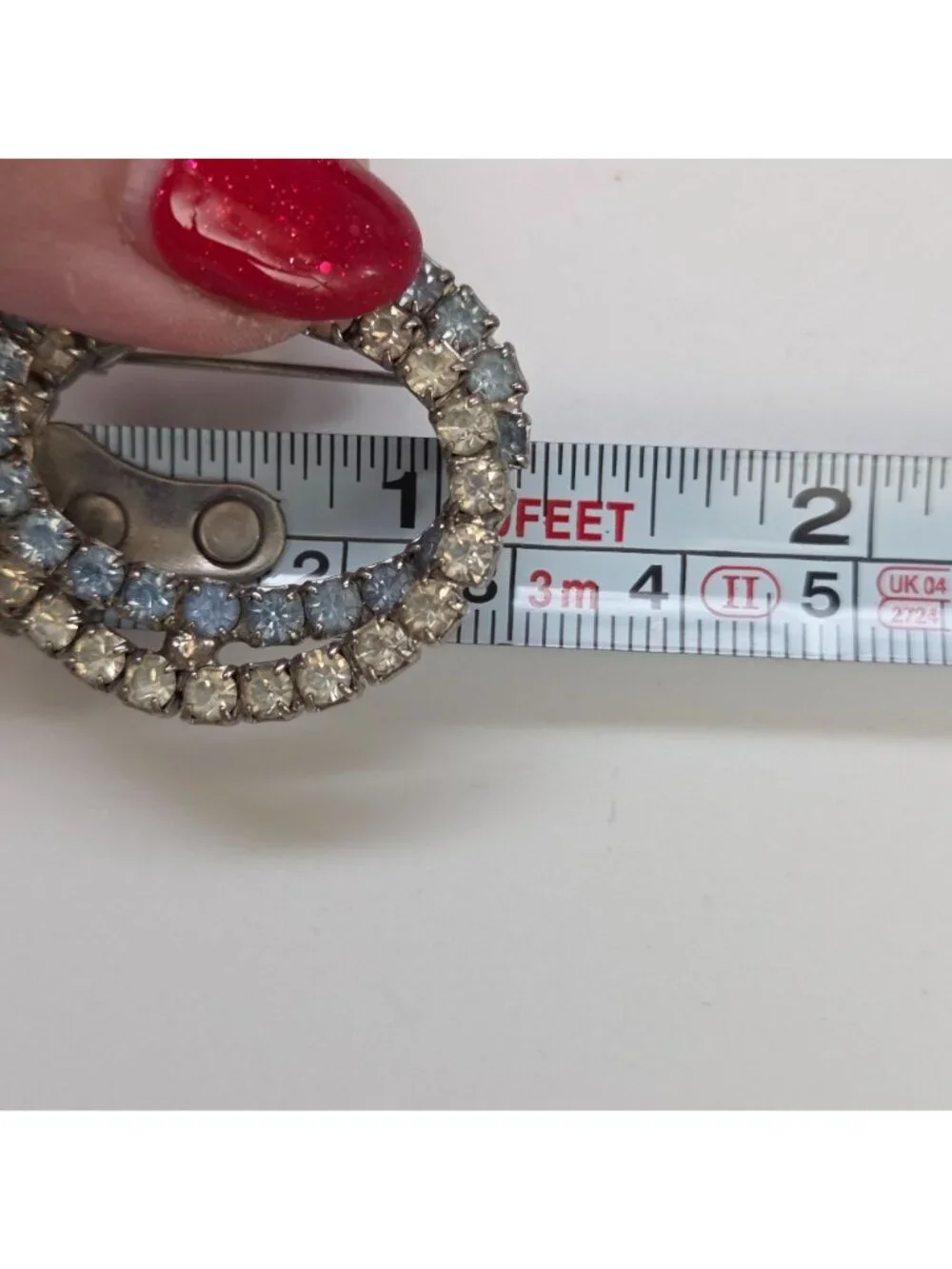 Vintage Blue & White Prong Set Rhinestone Oval Circle Brooch